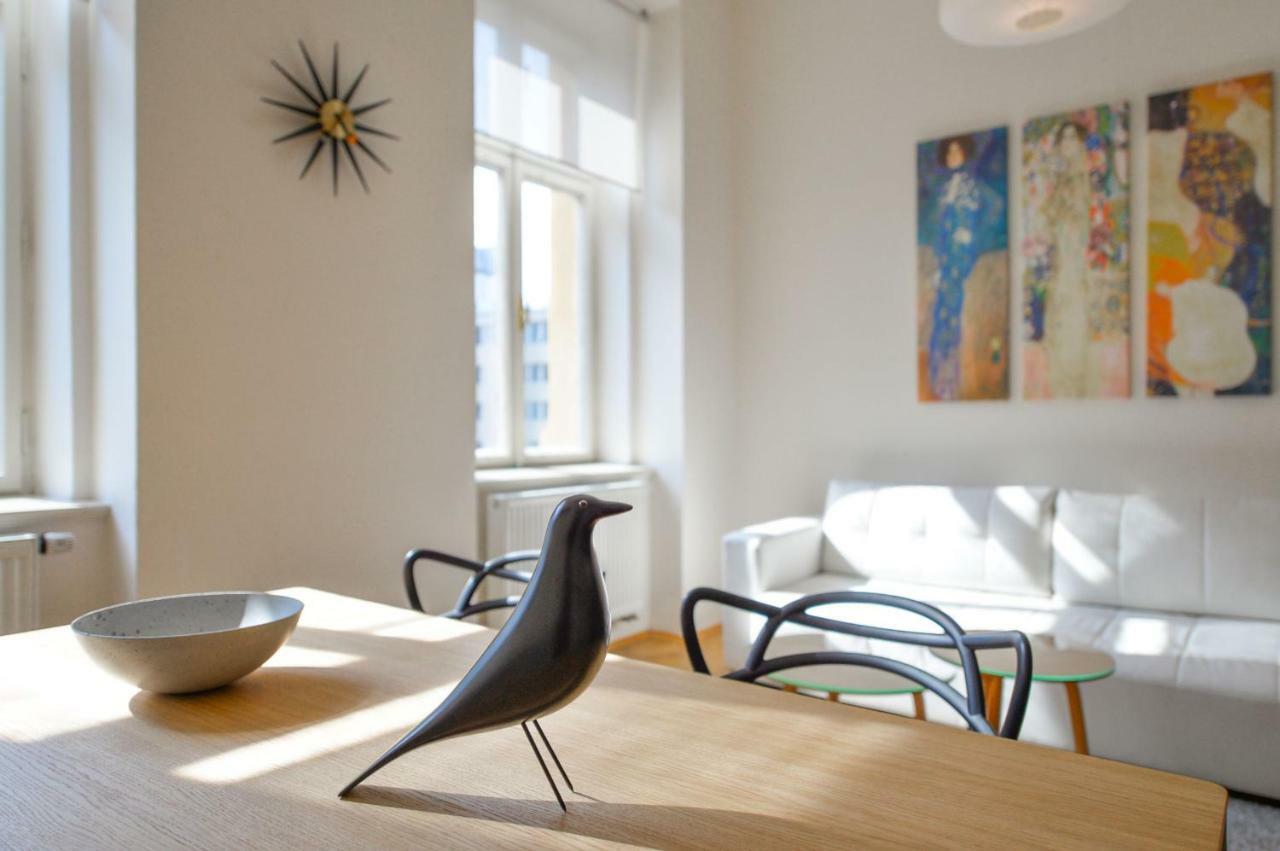 Kafka'S Head Apartment プラハ エクステリア 写真